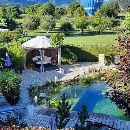 Garden Paradise Bled Apartments - Garden, Pond And Castle View المظهر الخارجي الصورة