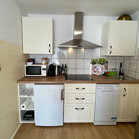 Garden Paradise Bled Apartments - Garden, Pond And Castle View المظهر الخارجي الصورة