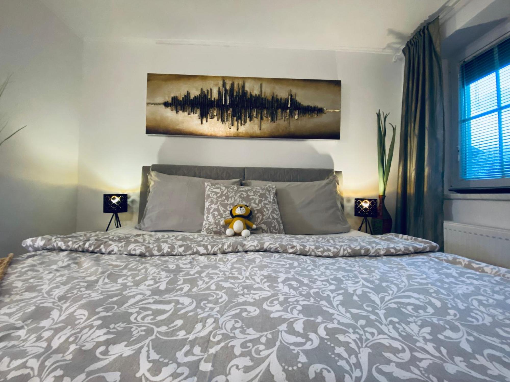 Garden Paradise Bled Apartments - Garden, Pond And Castle View المظهر الخارجي الصورة