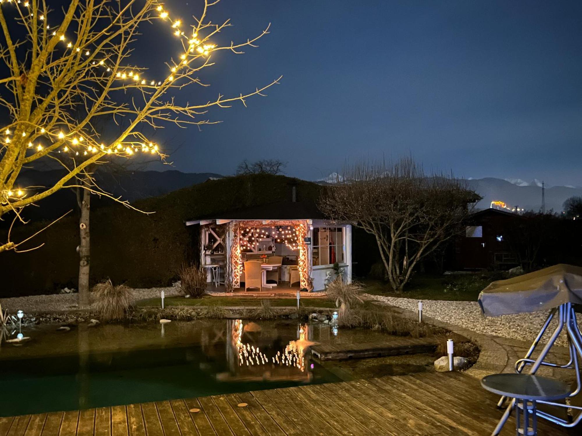 Garden Paradise Bled Apartments - Garden, Pond And Castle View المظهر الخارجي الصورة