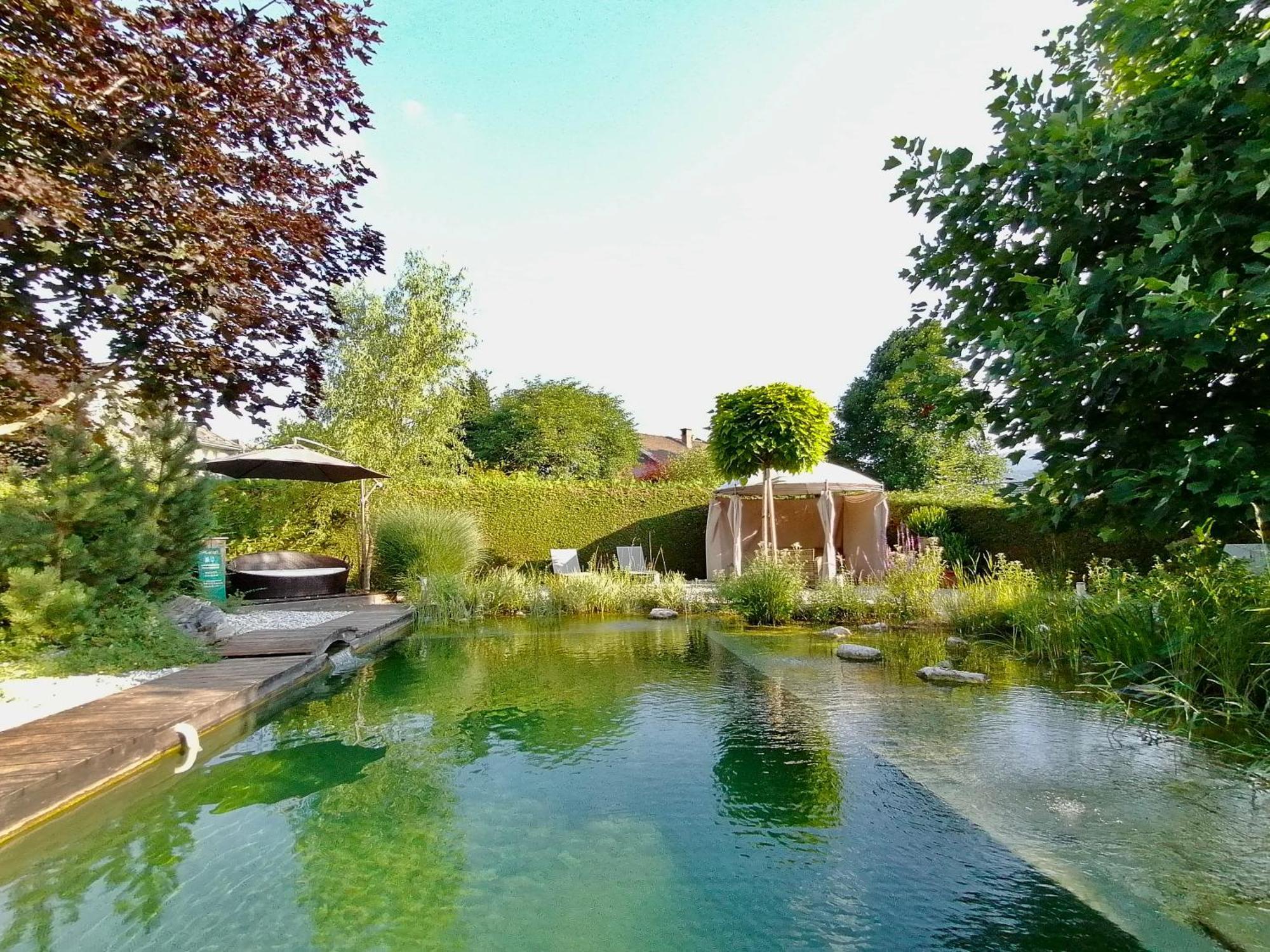 Garden Paradise Bled Apartments - Garden, Pond And Castle View المظهر الخارجي الصورة