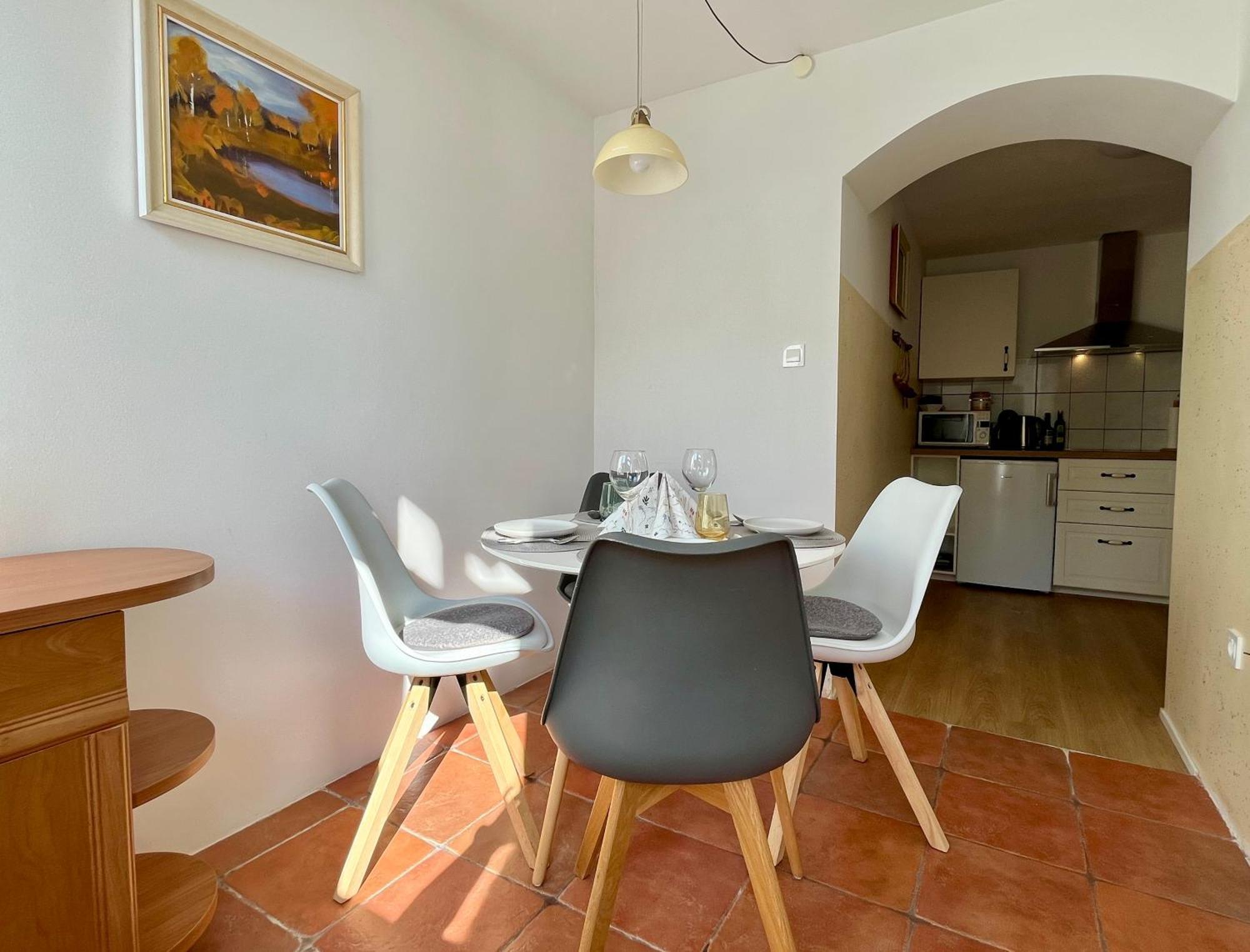 Garden Paradise Bled Apartments - Garden, Pond And Castle View المظهر الخارجي الصورة
